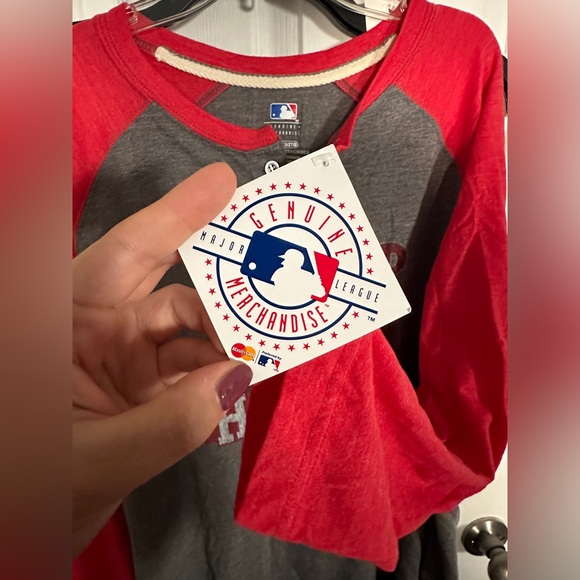NEW Phillies Quarter Sleeve Tee - Picture 3 of 3